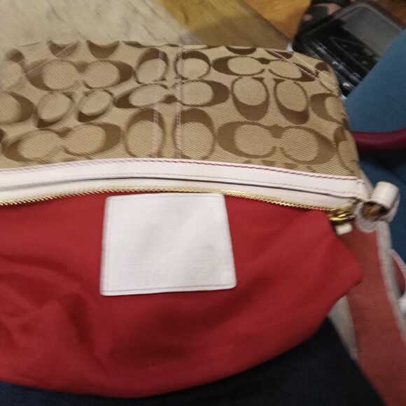 Vintage Limited Edition Coach Pouchette/Wristlet - Picture 3 of 12